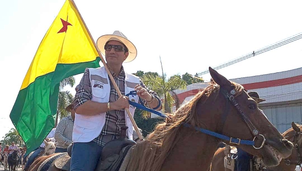 "Tudo que for de alegria e felicidade teremos nessa Expoacre", afirma Gladson Cameli