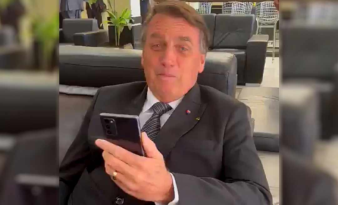 Bolsonaro provoca Bonner antes de ir ao Jornal Nacional: “Vou dar um beijo nele”