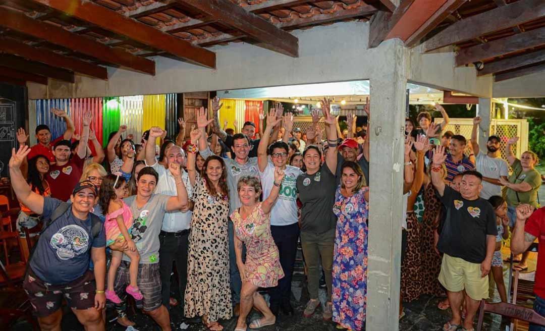 Médico Thor Dantas e Jenilson Leite se reúnem com apoiadores no bairro da Base