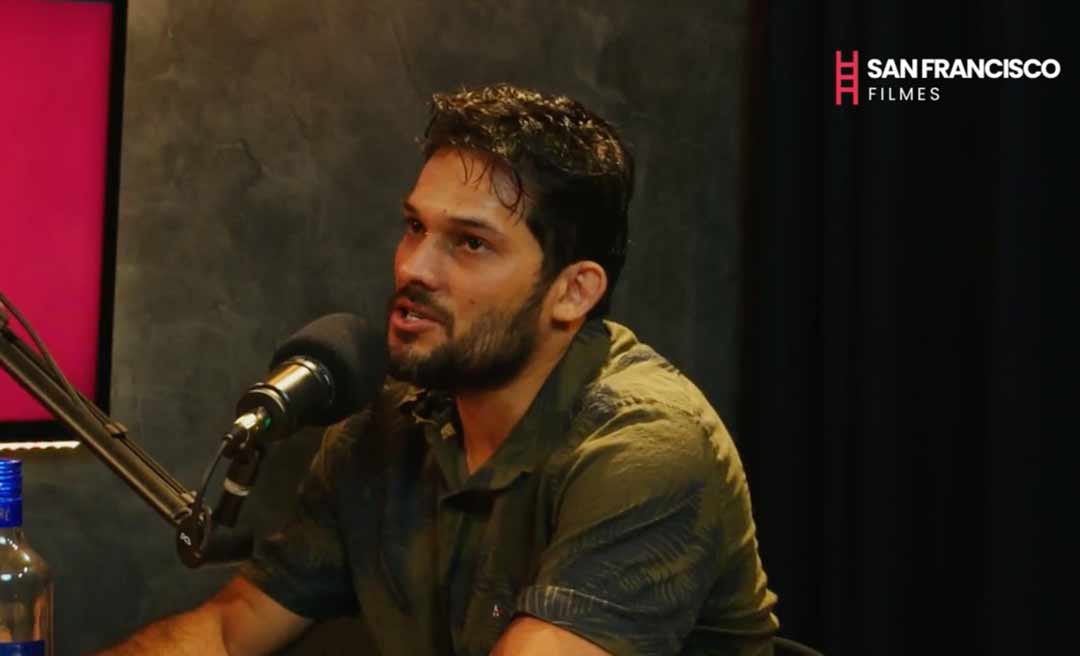 David Hall ressalta que Bolsonaro foi um “desastre” na pandemia e Lula não é “inocente”