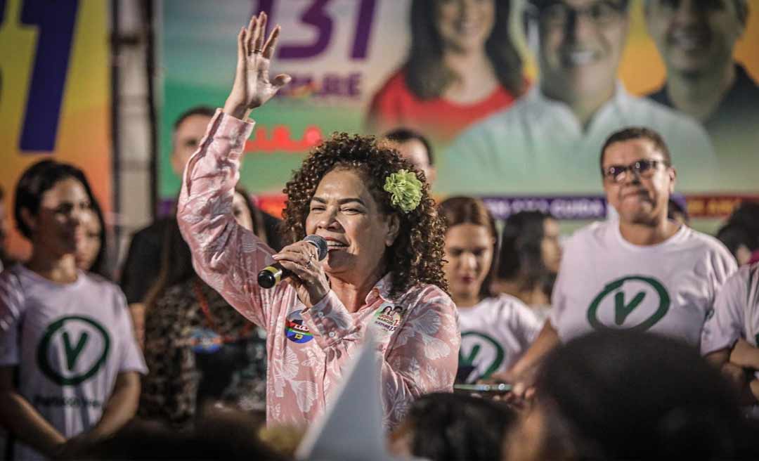 Perpétua defende programa para ajudar estudantes pobres em ato com a Juventude