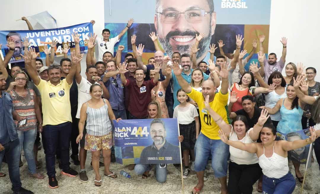 Alan Rick inaugura comitê em Sena Madureira ao lado dos candidatos Gerlen Diniz e Gene Diniz