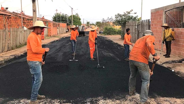 Ruas do Cidade do Povo e Ramal da Usina recebem serviços de tapa-buracos, limpeza de bueiros, reconstrução de calçadas