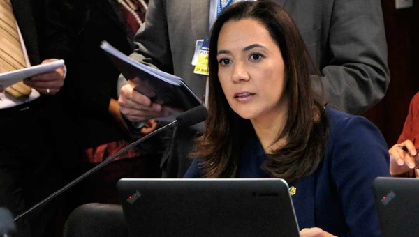 Vice de Gladson, Mailza pede suspensão de efeitos de condenação por improbidade, mas ministro do STJ nega