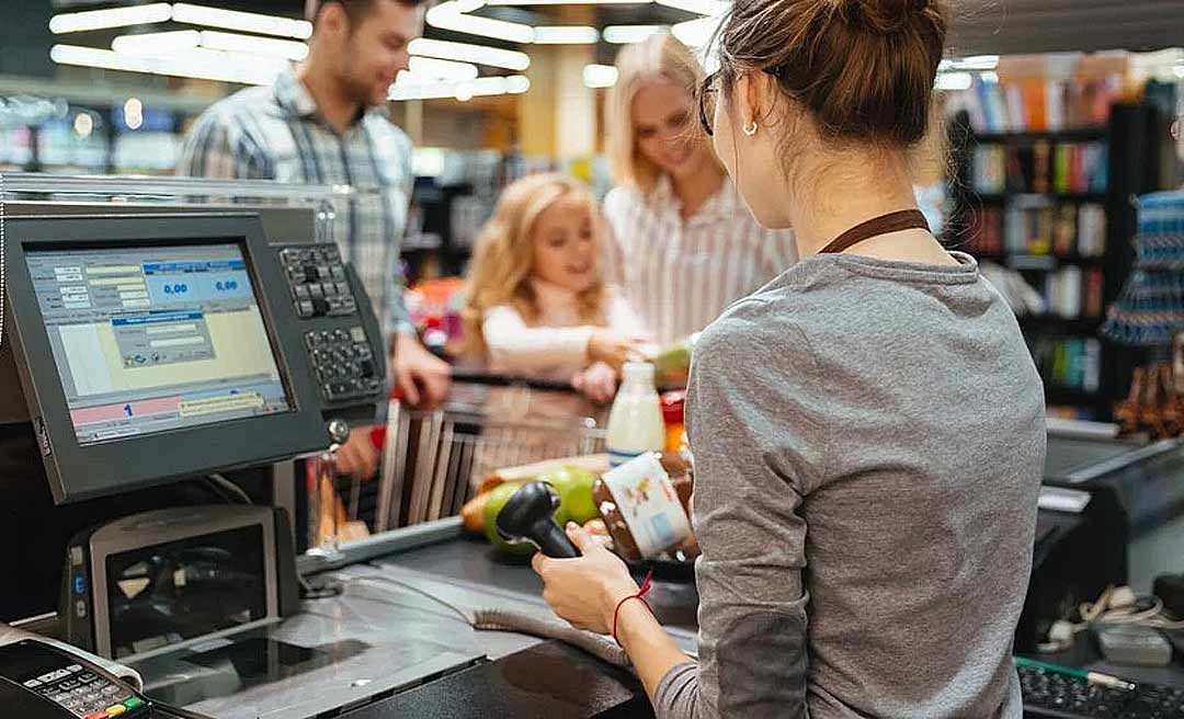 Sem saque, o que muda no vale-alimentação e no refeição? Entenda