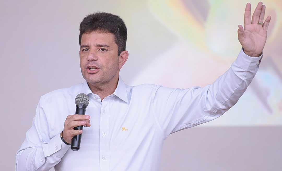 Após resultado negativo para covid-19, Gladson retoma atividades de campanha e institucionais