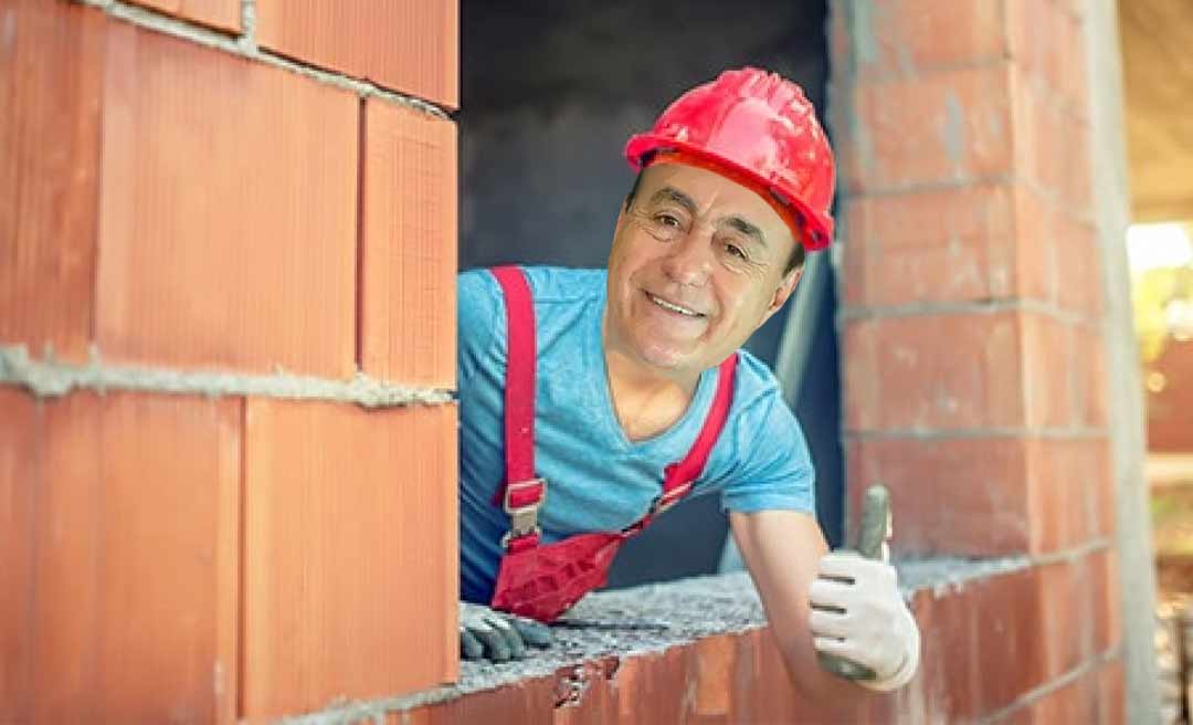 Inspirado em ex-governador de Goiás, Bocalom quer construir 1001 casas em um dia 