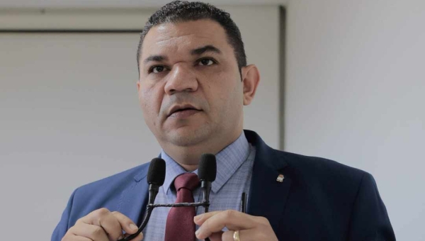 Fábio Araújo critica N. Lima e defende que decisão sobre eleição da mesa da Câmara seja tomada por todos