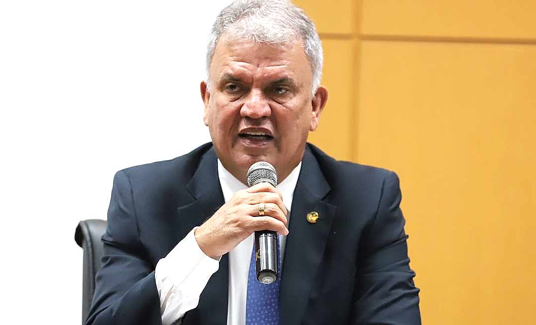 “Nosso Acre passa por um momento muito difícil”, diz Petecão em encontro com maçons na Fieac