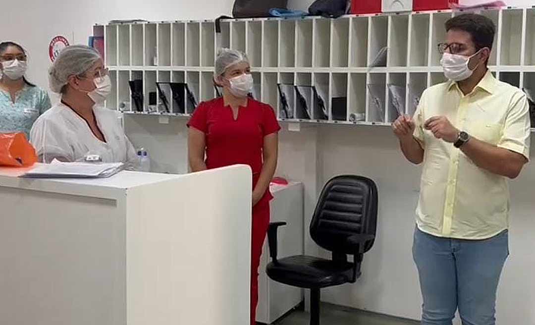 Gladson visita Hospital da Criança no Into, lamenta princípio de incêndio e agradece trabalho dos servidores