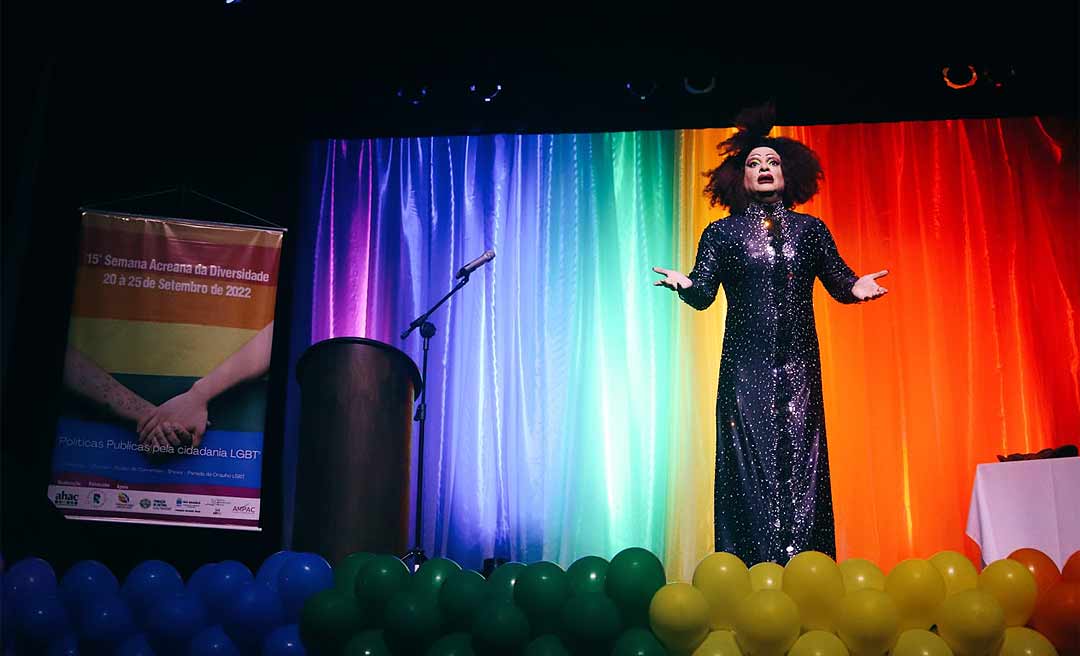 Público lota Cine Teatro Recreio na abertura da Semana Acreana da Diversidade