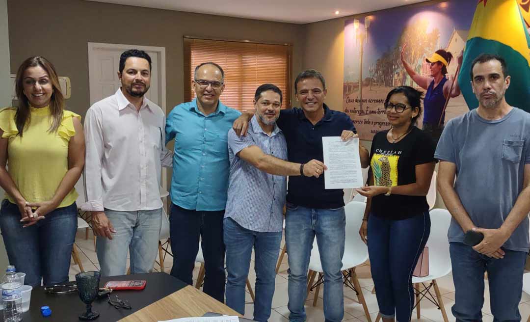 Márcio Bittar e Geórgia Micheletti apresentam propostas aos gestores e técnicos do Estado