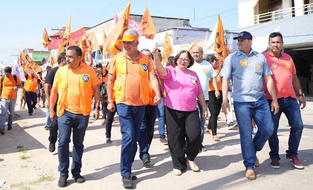 Em Tarauacá e Feijó, Vanda Milani e Sérgio Petecão realizam caminhada nas ruas centrais e região do comércio