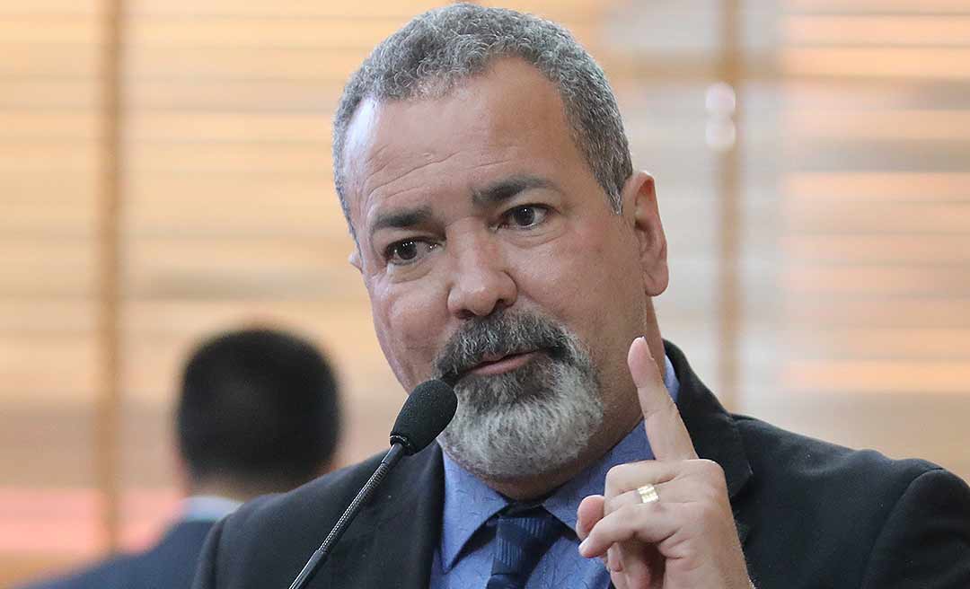 Neném Almeida “chora” derrota nas urnas, culpa o Podemos e diz: “o sistema ganhou essa batalha”