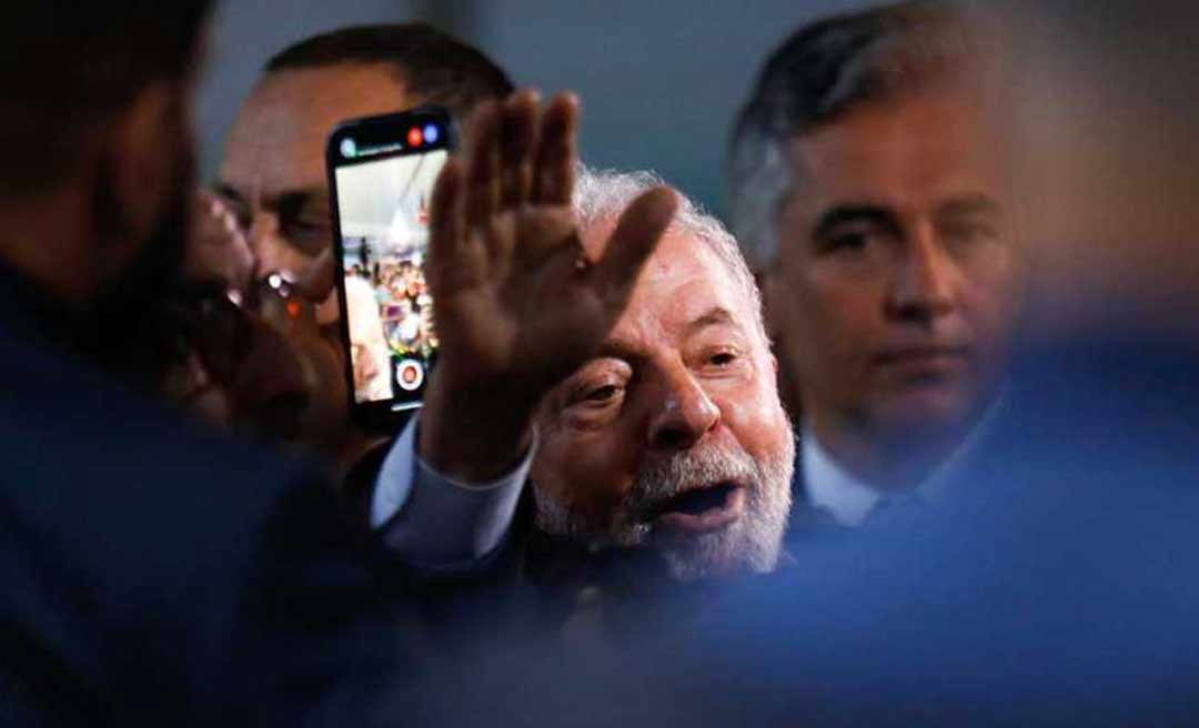 Dólar dispara, e Bolsa cai após fala de Lula; "Eu nunca vi um mercado tão sensível"