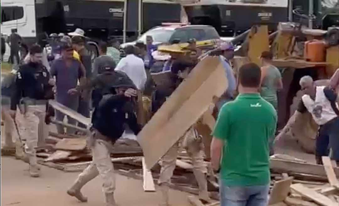 Caminhoneiros voltam a fechar BR-364 em Rondônia; "Contra arbitrariedade do STF, paralisação por tempo indeterminado"