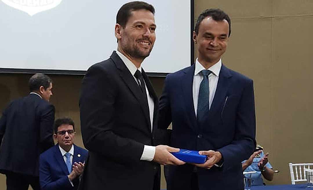 Delegado Eduardo Rogério é empossado como novo Superintendente Regional da Polícia Federal no Acre