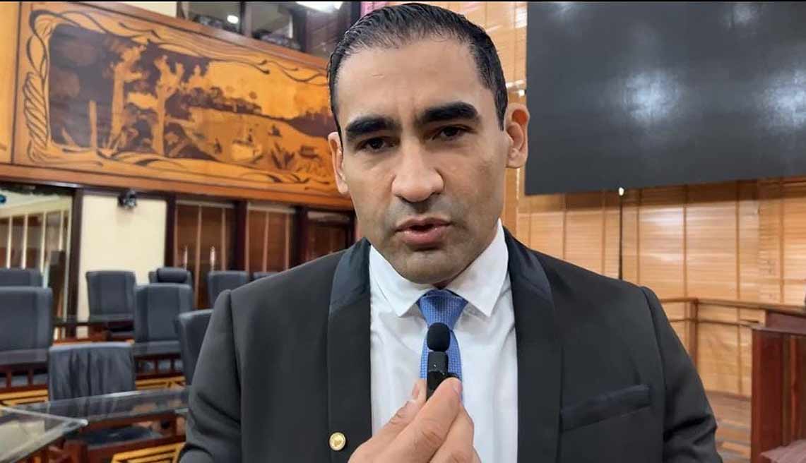 Gemil Junior vira deputado por um mês e quer governo cuidando dos animais de rua e porte de arma para agentes de trânsito