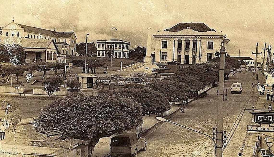 Nem Neutel Maia e nem Gabino Besouro: a Constituição da cidade de Rio Branco-ac tem por marca a pluralidade