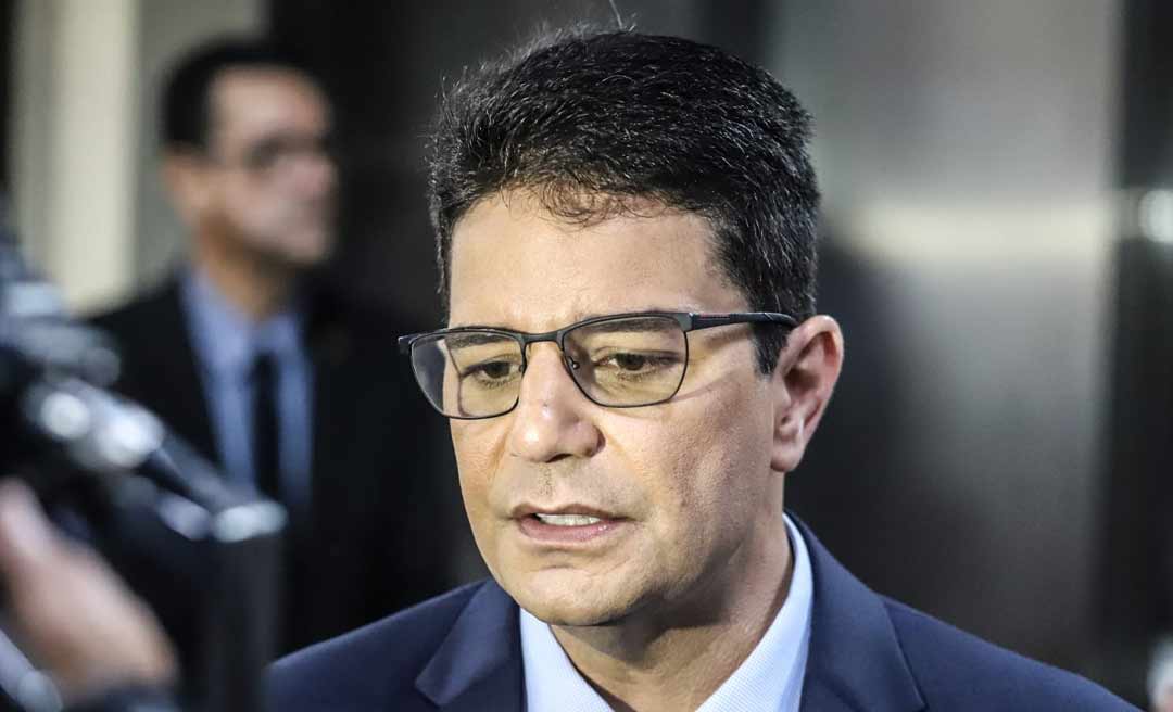 "Me apresentaram o nome, aprovei e ela aceitou", disse Gladson sobre Michelle Melo