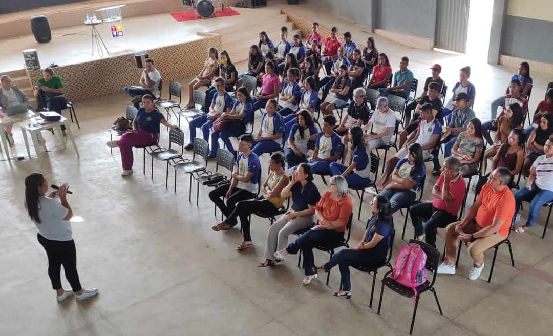 Ieptec apresenta catálogo de cursos para alunos do ensino médio de escolas do interior