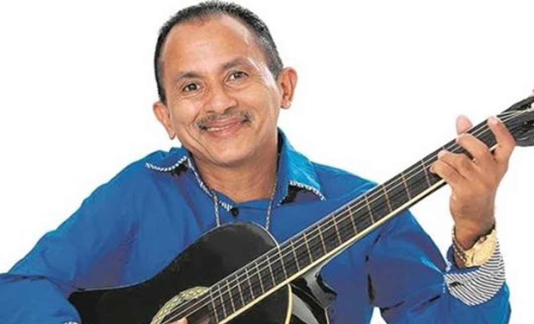 'Caneta azul': Manoel Gomes, autor do hit, lança álbum, prepara turnê nos EUA e ganha elogios de Ivete e Léo Santana