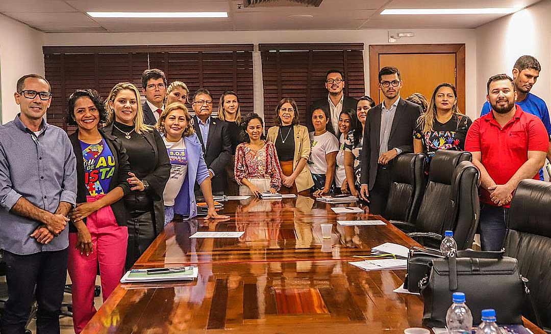 A pedido de Gonzaga, Aleac reúne autoridades e associações para debater melhorias no tratamento do autismo