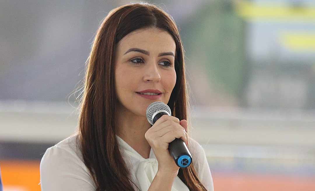 Mayara Cristine deixa a Ageac e assume a Controladoria-geral do Estado no lugar de Luis Almir Brandão