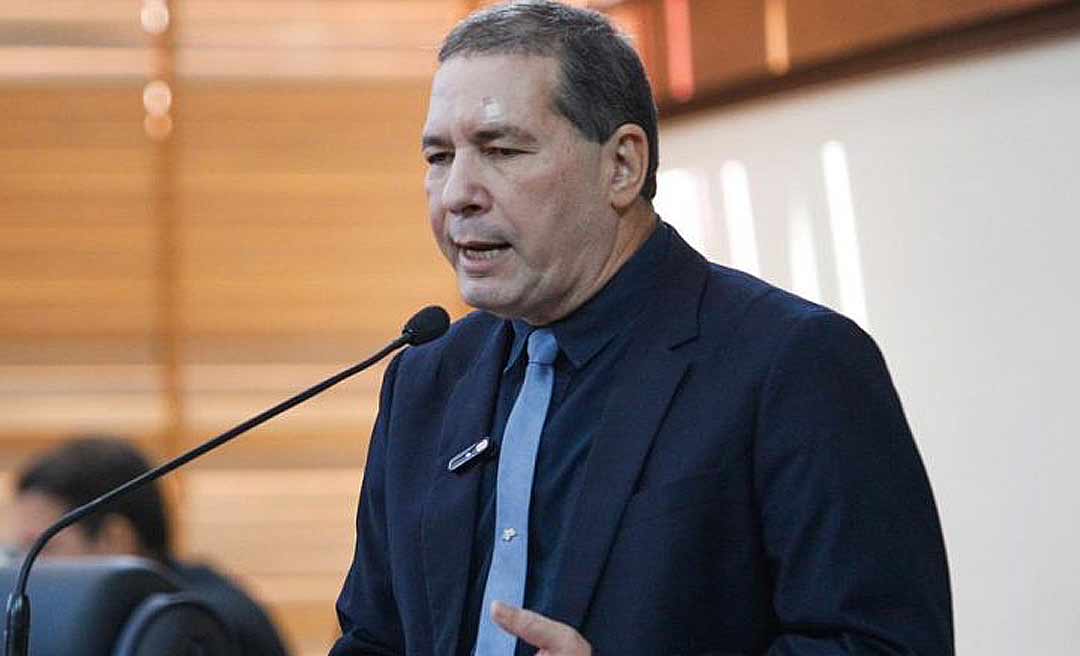 Chico Viga pede que teste do pezinho ampliado seja realizado na rede estadual de saúde