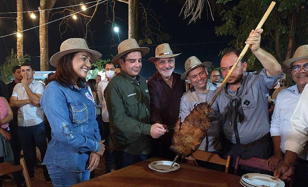 Churrascada do Tchê reúne Gladson, Alan, deputados e secretários na Expoacre