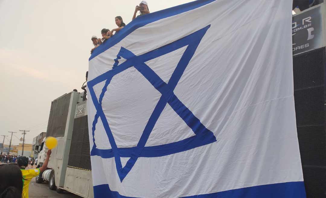 Bandeira de Israel é erguida em caminhão de som e volta ao protagonismo na Marcha para Jesus