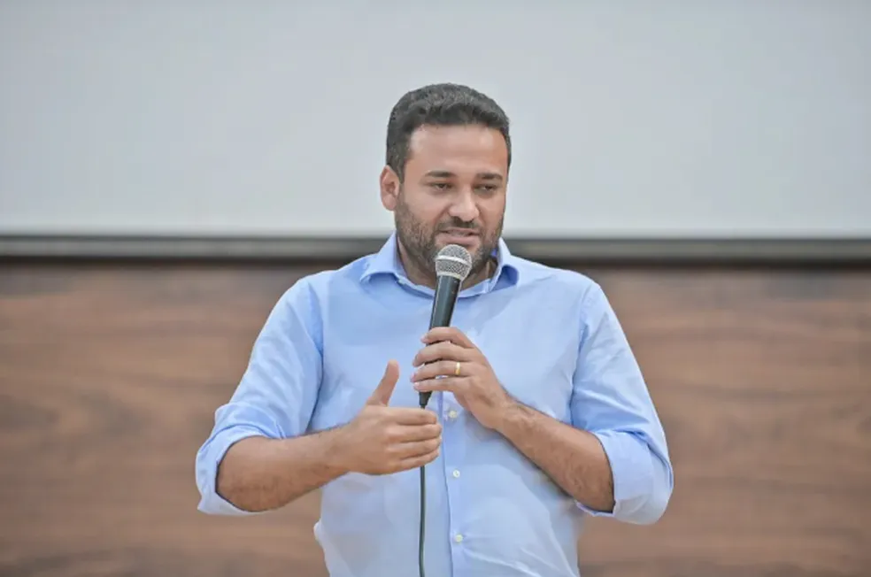 Após convocar 539 professores, secretário anuncia concurso para mais de 2, 5 mil vagas efetivas na SEE