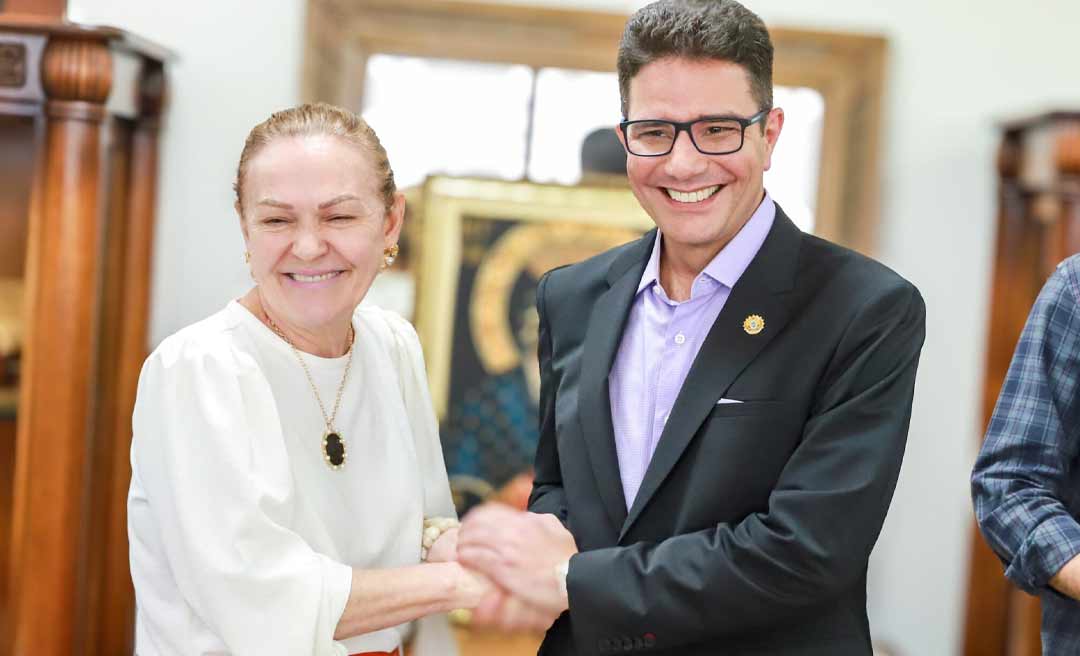 Gladson Cameli e presidente do Tribunal de Justiça assinam ordem de serviço para reforma do Fórum de Xapuri