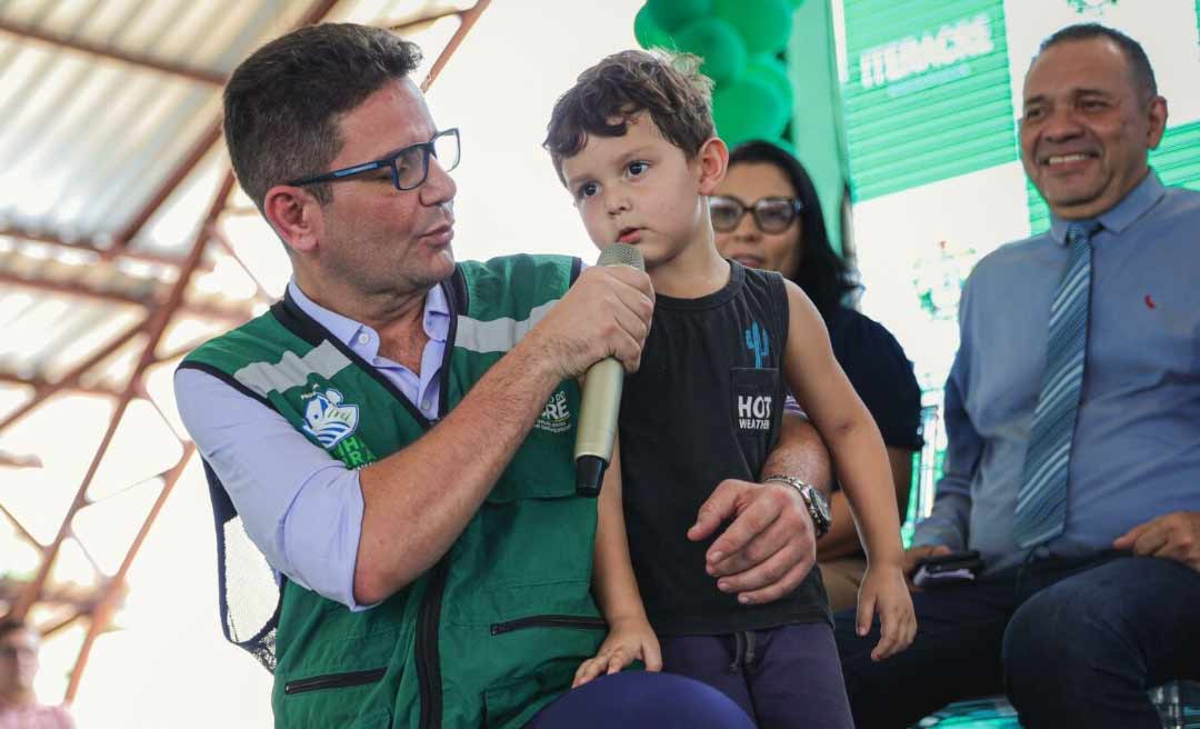 Gian Carlos, o menino de 4 anos que roubou a cena durante cerimonial com o governador Gladson Cameli