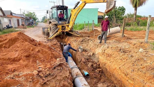 Prefeito Mazinho Serafim segue com investimentos em obras de drenagem; Estrada Xiburema é contemplada