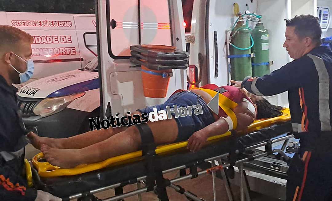 Embriagada, mulher sofre acidente de moto e fica em estado grave