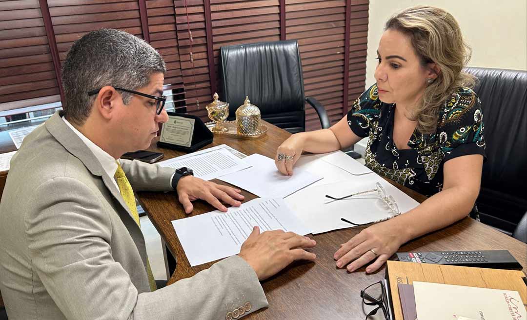 Na Aleac, Calegário recebe presidente da Comissão da Mulher Advogada da OAB/Acre