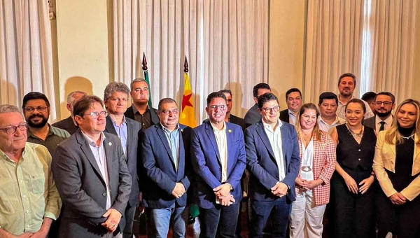 Gladson cria Conselho Estadual de Inovação, Ciência e Tecnologia para estimular o desenvolvimento científico  