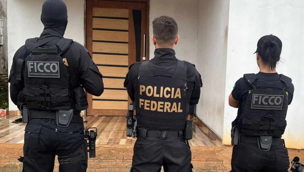 PF deflagra Operação Rojão II, prende 10 integrantes de facção criminosa no Acre e apreende drogas e armas