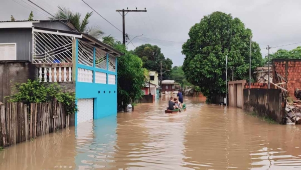 Aumento de preço de produtos essenciais durante enchente é prática abusiva, alerta Procon/AC