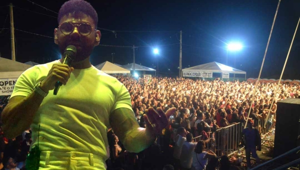 Veja a galeria de fotos do show de Pablo do Arrocha pelas lentes de James Pequeno