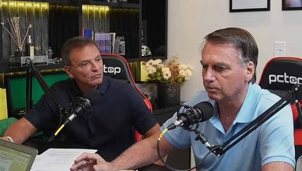 No Acre, Bolsonaro critica falta de emprego no Nordeste, culpa o PT e diz que ensino de São Paulo é focado em ciências exatas