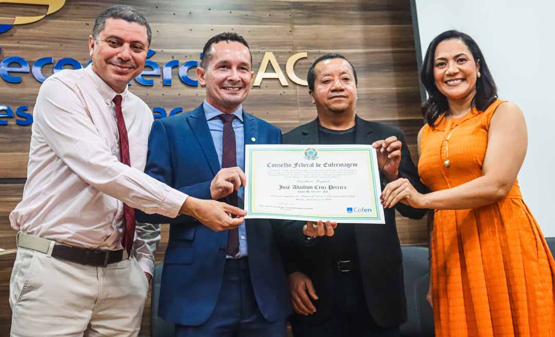 Adailton Cruz toma posse como presidente do COREN AC