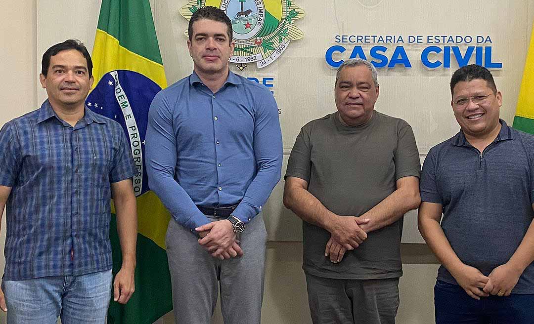 Mazinho Serafim quer parceria do Estado para recuperação de bairros em Sena Madureira atingidos pela enchente