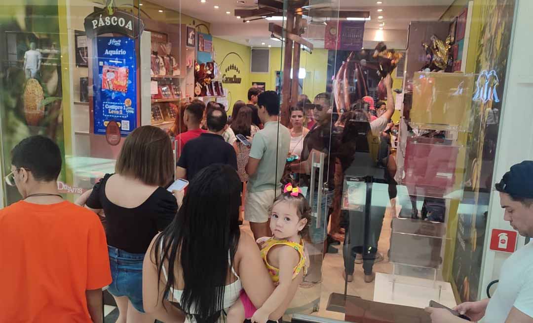 Acreanos lotam loja do shopping no domingo de Páscoa em busca de ovos de chocolate