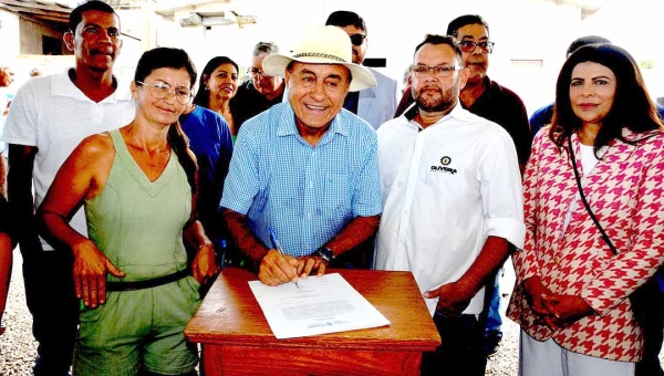 Com investimento estimado em R$ 25 mi, Bocalom assina ordem de serviço para obras do “Asfalta Rio Branco” na Regional Estação Experimental