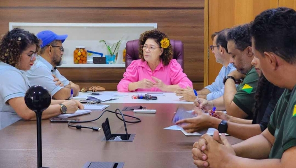 Perpétua Almeida garante R$ 3,8 milhões para cooperativas do Acre