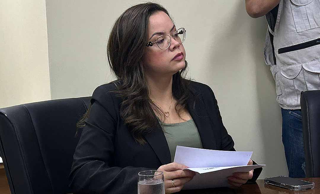 Com lei da saúde mental de Michelle Melo sancionada pelo governo, Secretaria de Educação nega atendimento psicológico