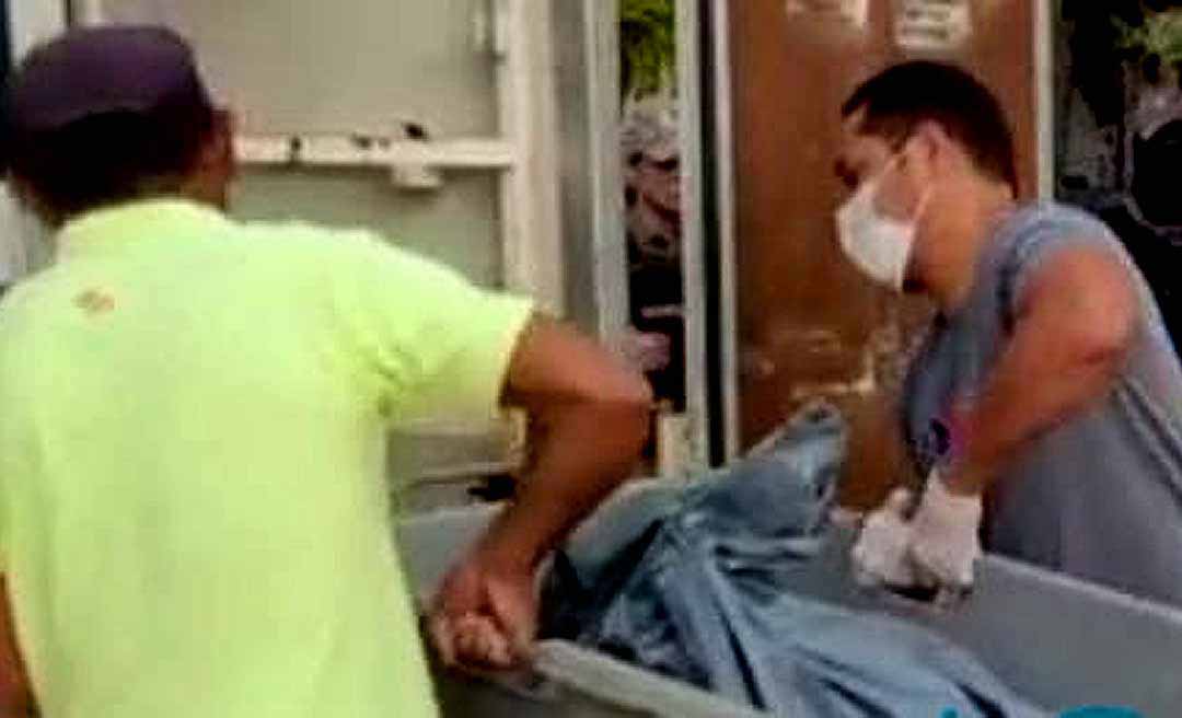 Justiça julga dia 22 caso de jovem que foi esfaqueado no pescoço, por amigo de bar, e morreu no portão da residência da mãe