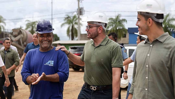 Prestes a entrar na segunda fase, construção da Nova Maternidade recebe visita do governador Gladson Cameli